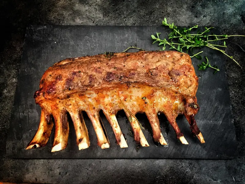 rack-agneau-grillé